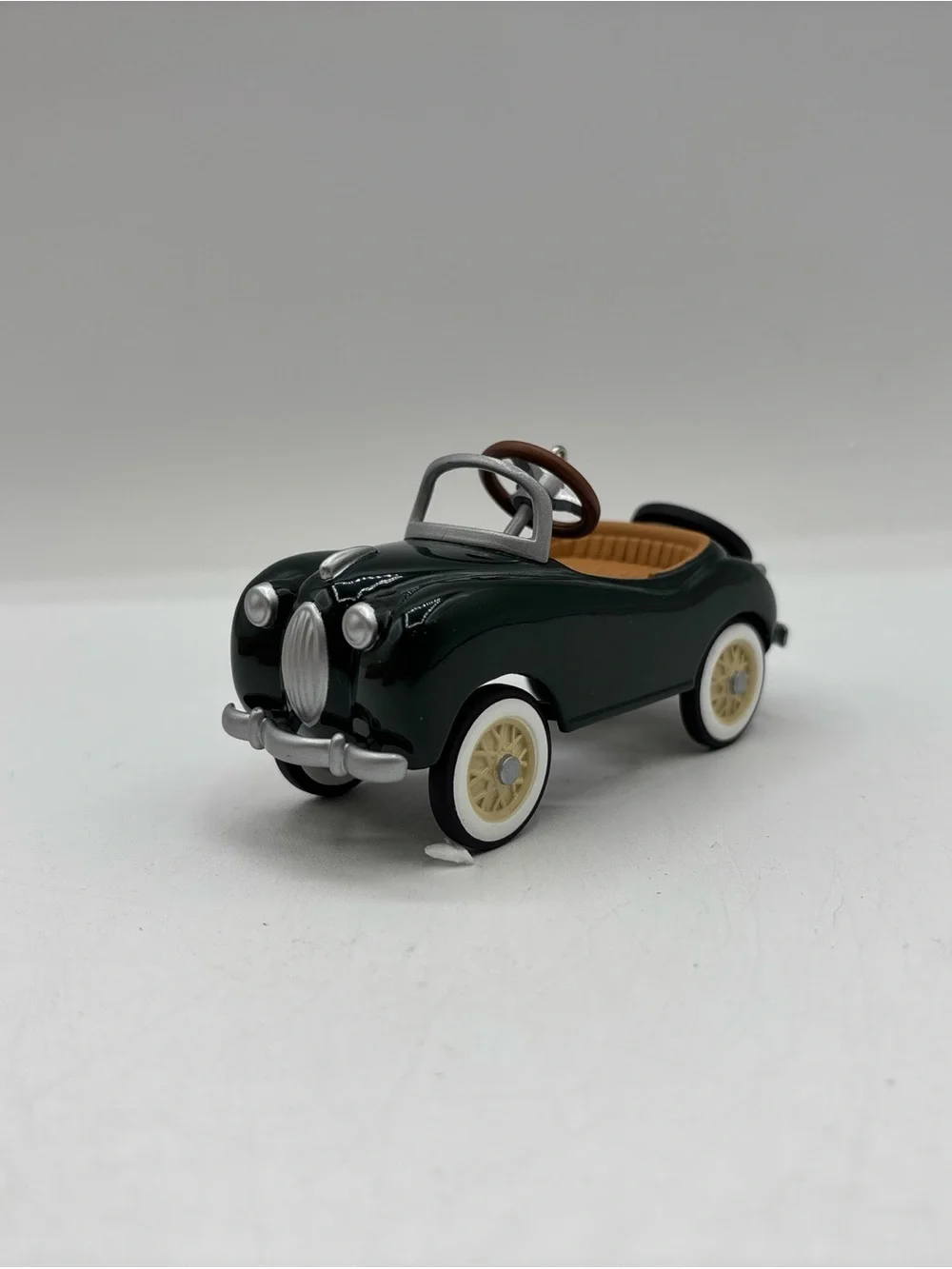 Hallmark Keepsake Ornament 2003 Vintage 1949 Gilliam Sport 10th In The Series